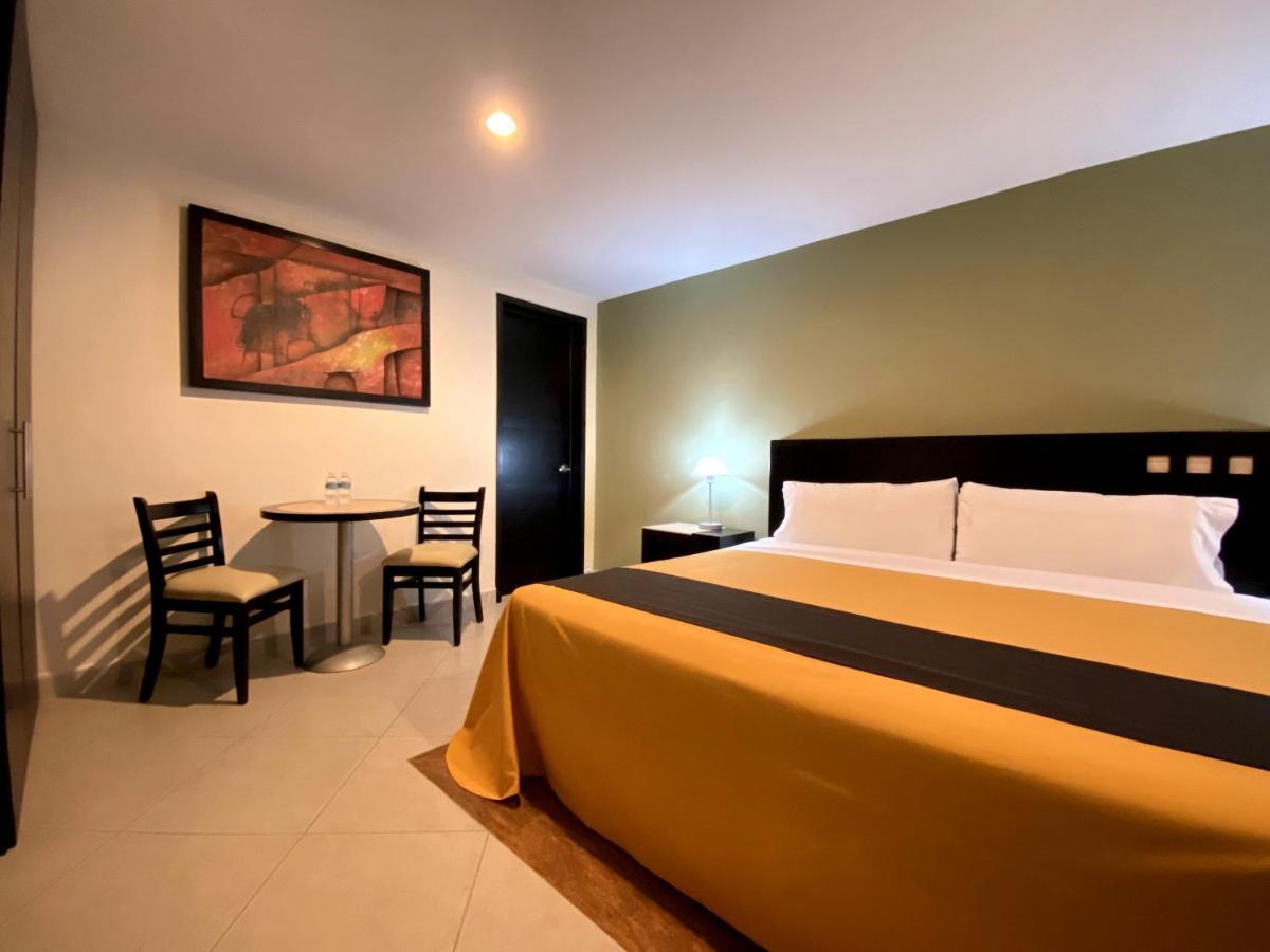 Hotel Escala Puebla Centro Exteriör bild